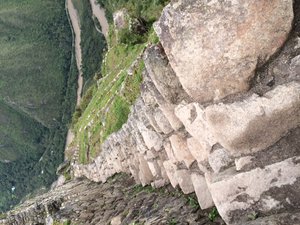The steep scary path up Waynapicchu