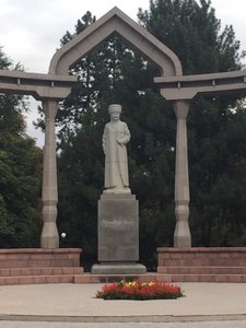 Kumanzan Datka Statue