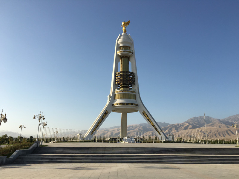 Monument representing Turkmenistan's official postion of neutrality
