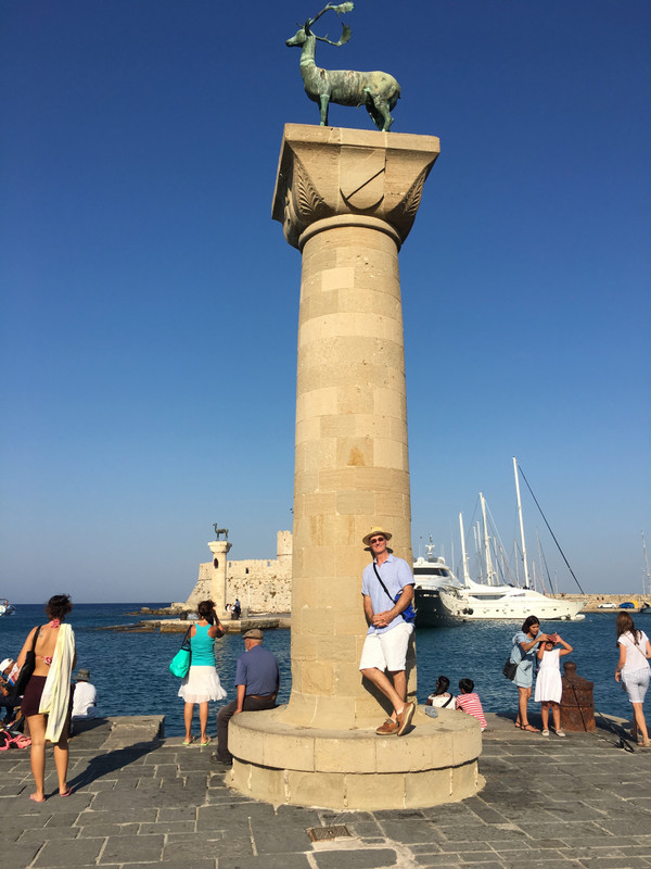 Where the ancient Colossus of Rhodes once stoood