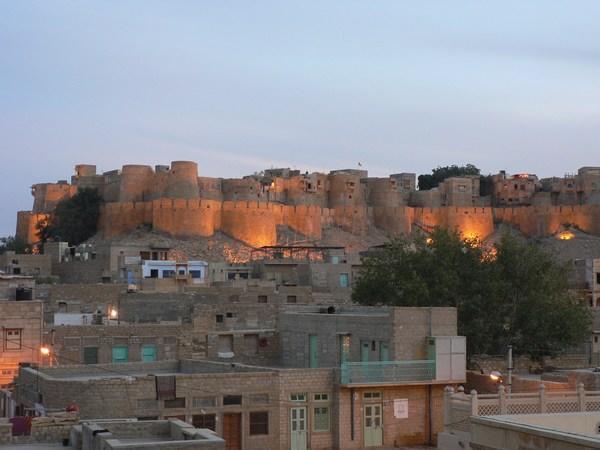 Jaisalmer, aussenposten in der wueste thar