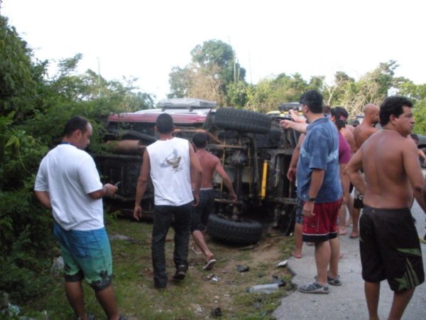 car flipped on road to cuyagua