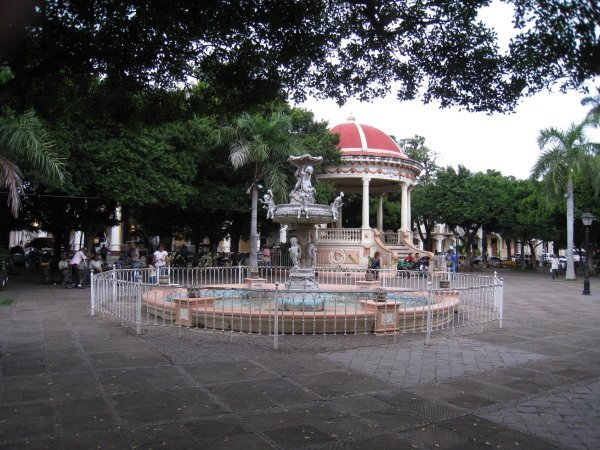 Parque Central fountain