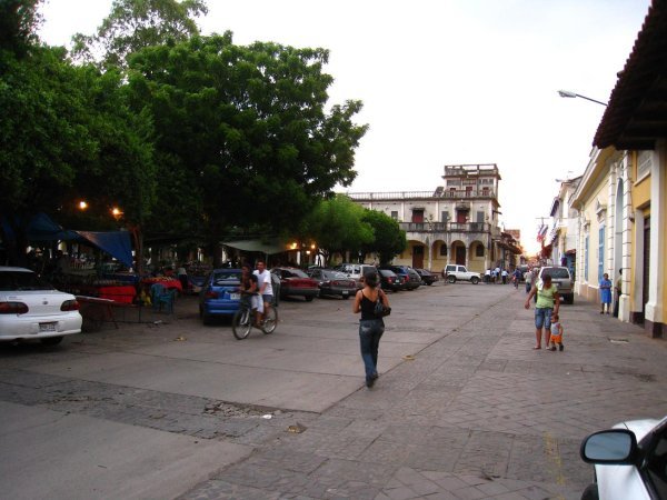 Side of Parque Central filled with vendors