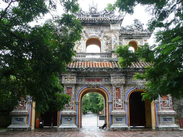 Entrance into the Imperial Enclosure, Hue