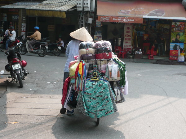 Mobile Clothes Shop, Hanoi