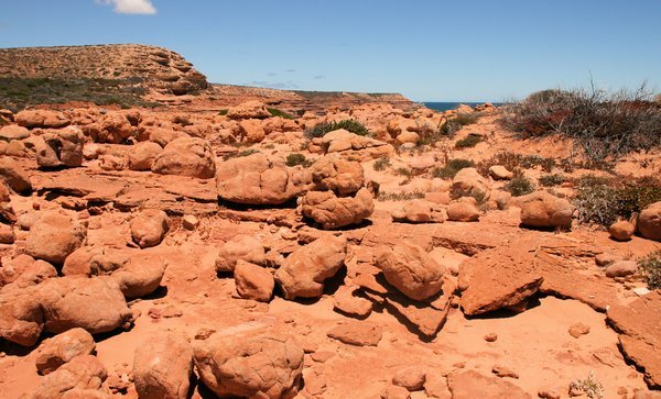 On the walk to Mushroom Rock