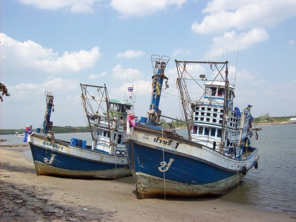 boats on the baech