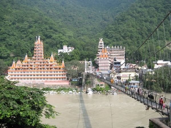 View of the temple at the end of the bridge at Laksman Jhula.