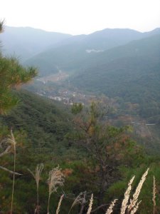 Geumansan-sa on the other side of the mountain