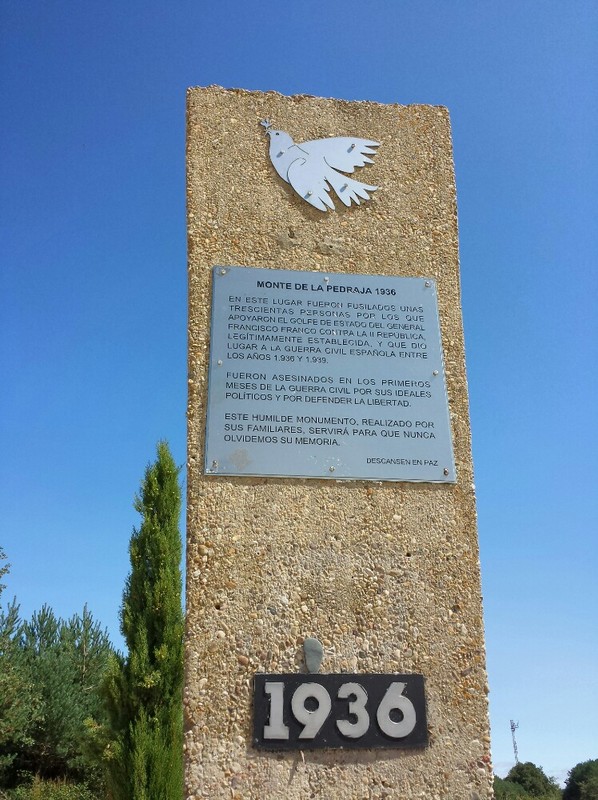 Memorial to those who died here during the Spanish Civil War