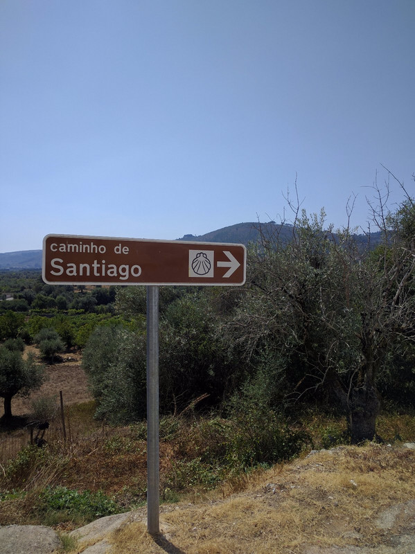 At 1410 we see a new Camino sign