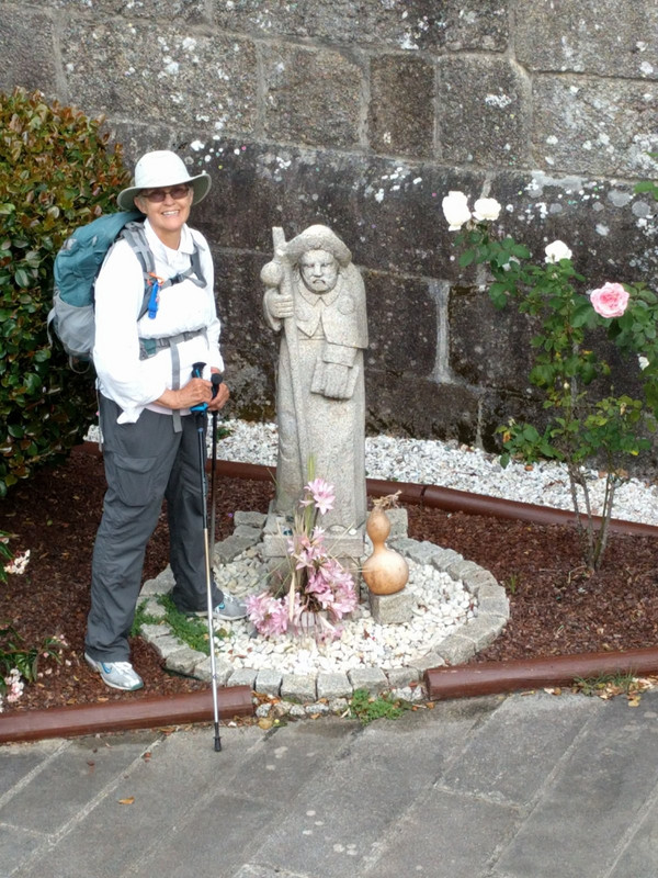 Karen and lawn statue of St James the pilgrim