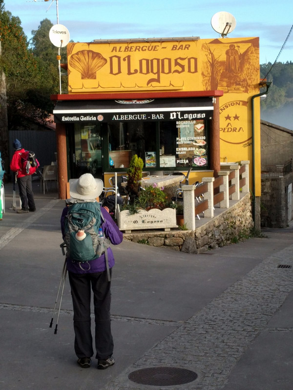 Albergue O'Logoso where we stop for coffee