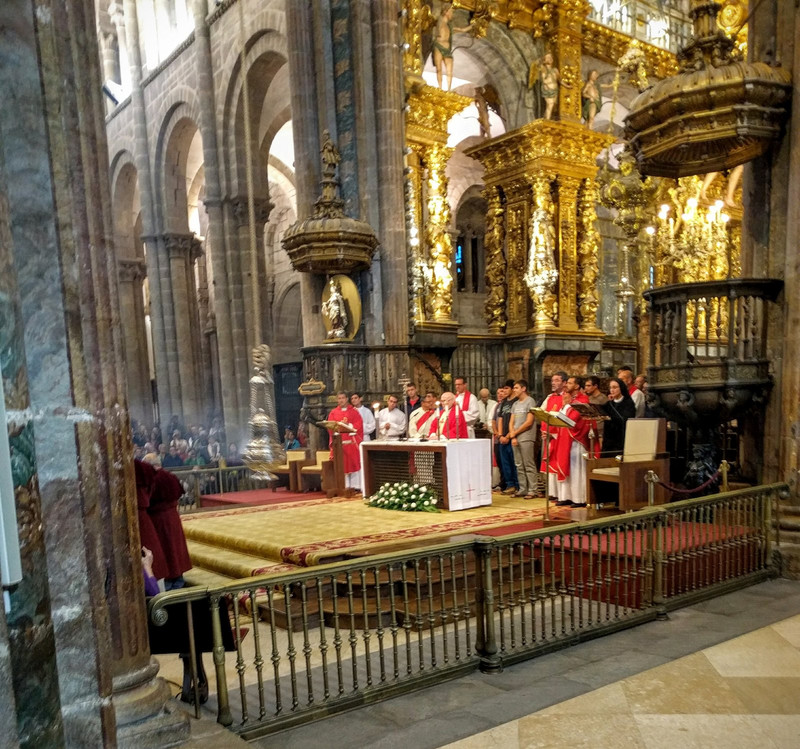 Cathedral altar showing butafumeiro