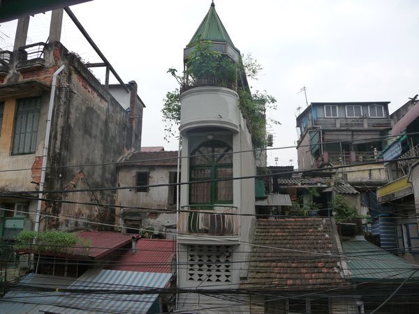 Tube house: Building backwards, Hanoi