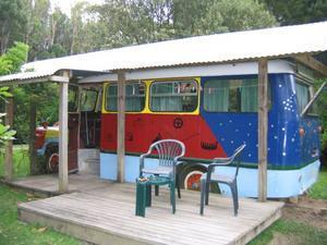 Sweet Housebus at the Treehouse
