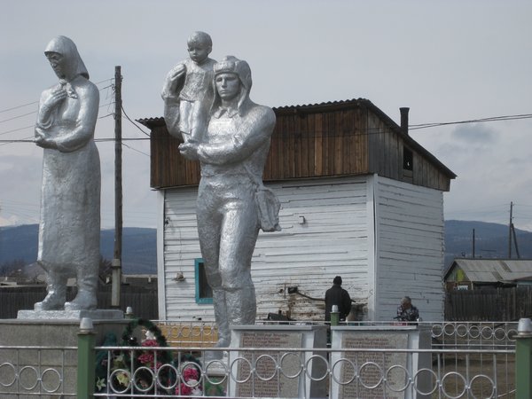 Statues, Baikalskoe