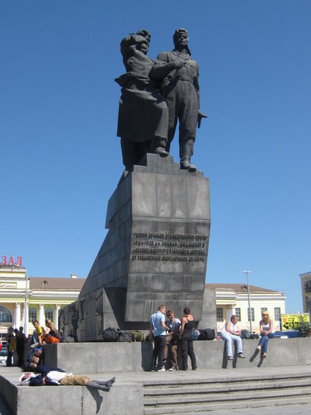 Statue outside Ekaterinburg train station