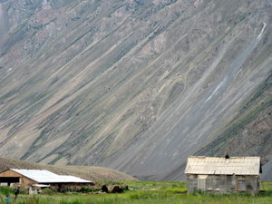 Lonely farmstead in the mountains near Kyzyl Oi