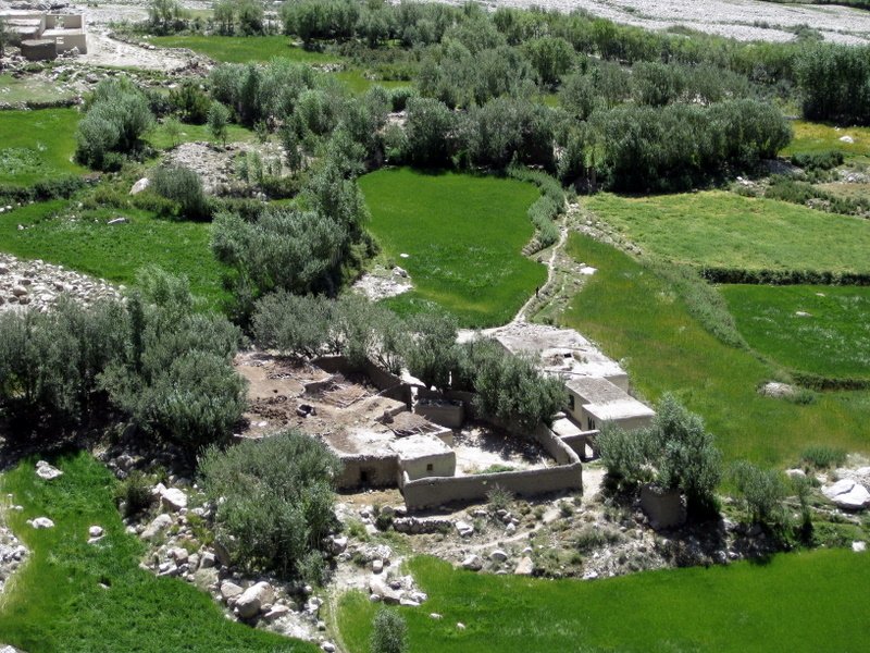 A village between Sargaz and Ptukh