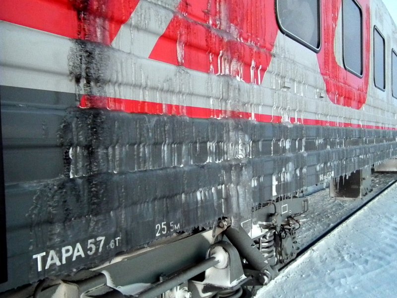 The frozen over Moscow - Labytnangi train