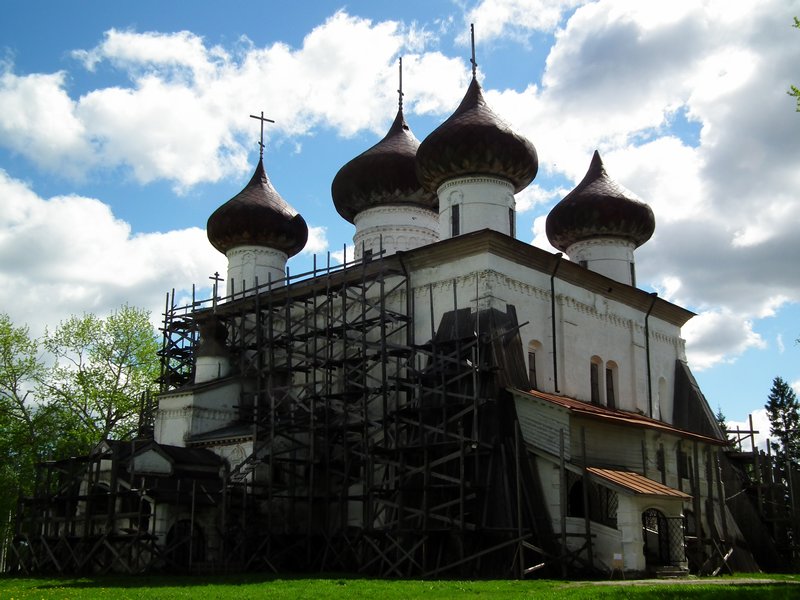 Another church covered in wooden scaffolding, Kargopol, Arkhangelskaya Oblast