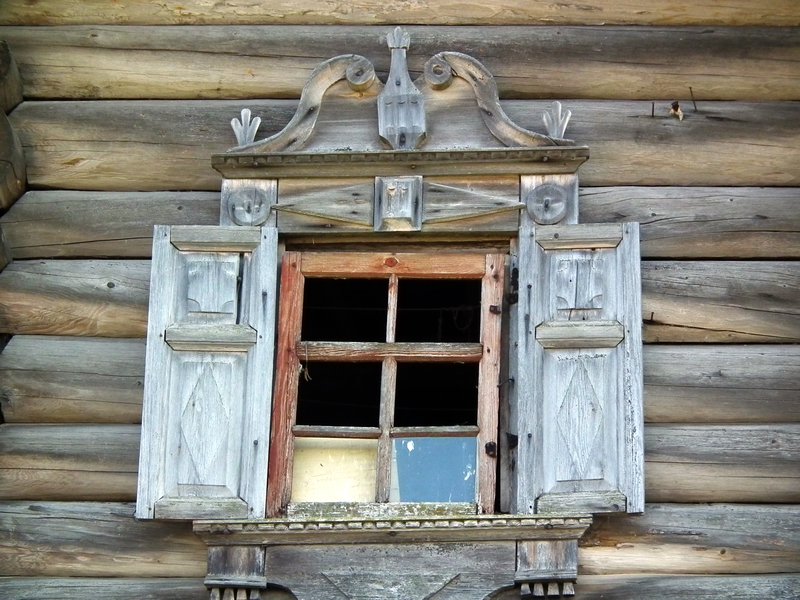 Windows in Pyalma, Karelia