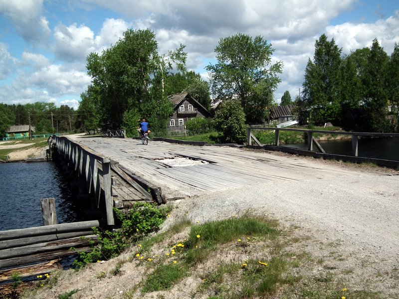 The bridge in Chyolmuzhi, Karelia
