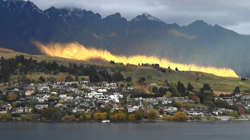 The view from our apartment at Villa del Sol Queenstown