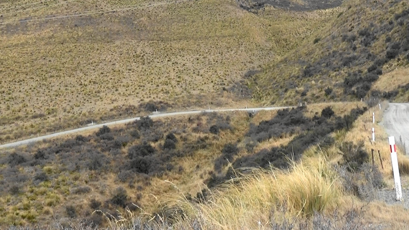 The Mackenzie Pass road towards Burkes Pass village