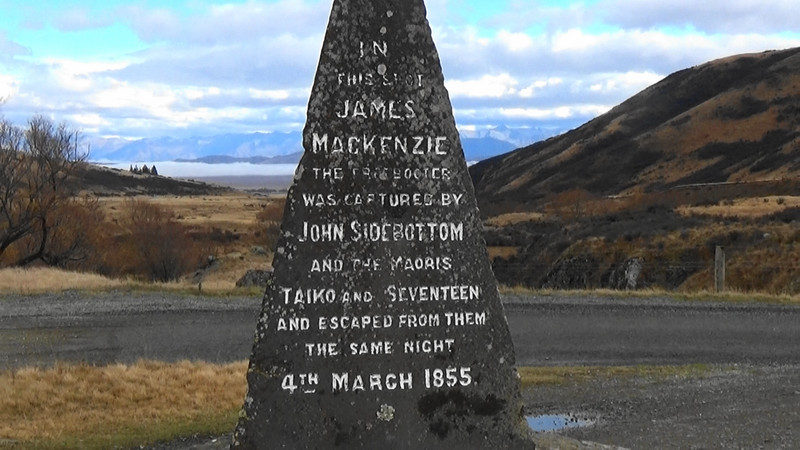 Monument to the story of sheep rustler JamesMackenzie and his dog Friday