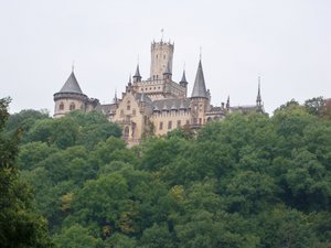 Schloss on the hillside on the way to Hameln