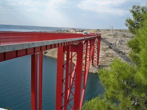 The amazing high bridge north of Zadar