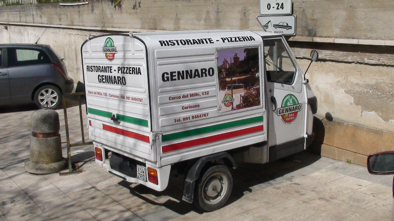 Pizza deliver van,a 'Mr Bean' type 3 wheeler.No probs with parking or negotiating the streets