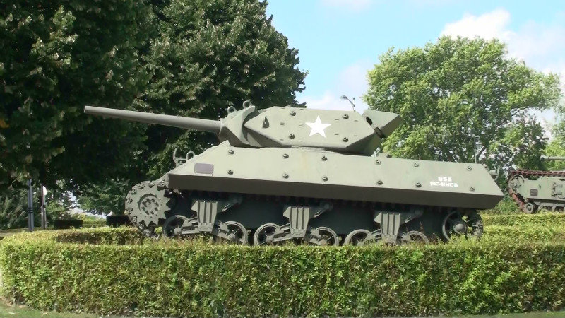 D-Day tank outside Museum