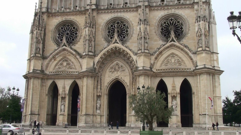 Entrance to Orleans cathedral