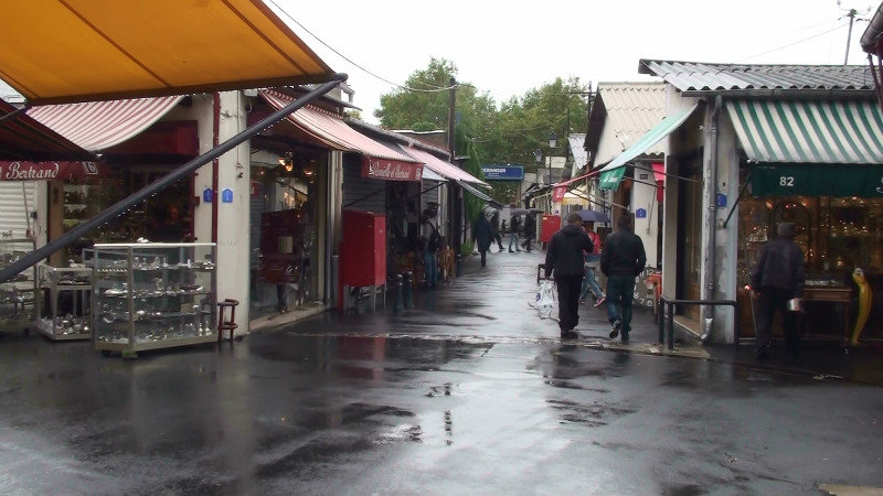 Rain at the flea market,St Ouen