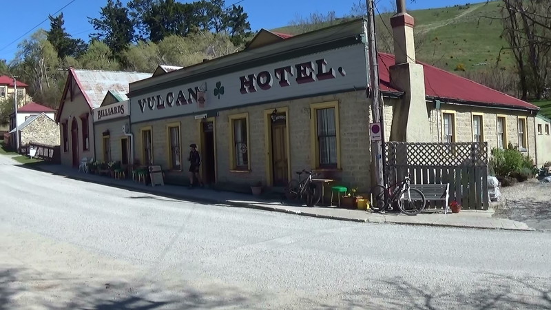 Iconic and historic Vulcan Hotel,St Bathans