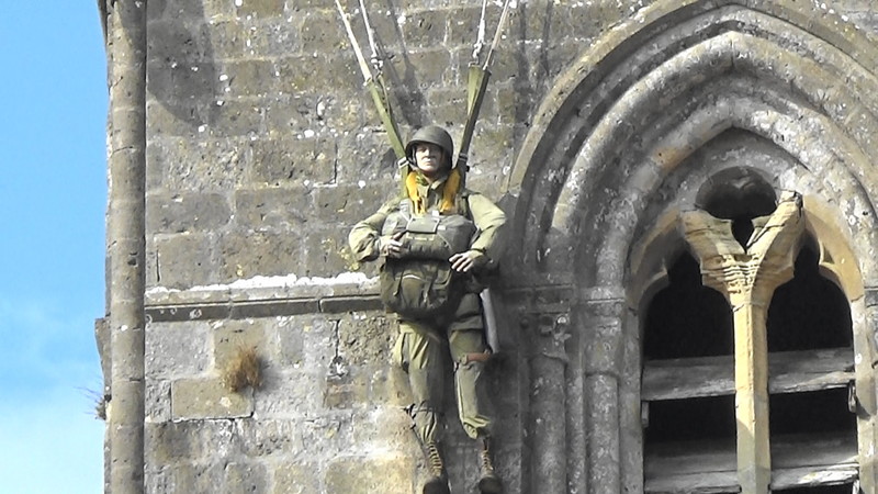 Paratrooper,St Mere Eglise Chruch