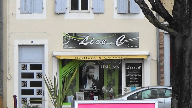 We assume this was the name of the proprietor of this hairdresser in Grenade-sur-l'Adour.Unfortunate perhaps