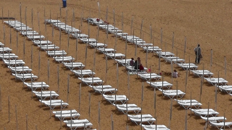 The deckchairs are ready,Albufeira