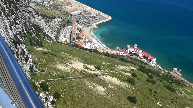 Near vertical drop on the ocean side of the Rock