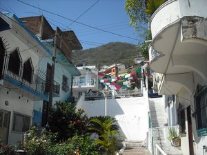 Manzanillo houses hugging the hill