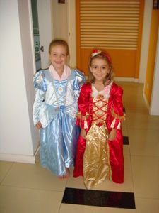 Sophie and Emily the princesse