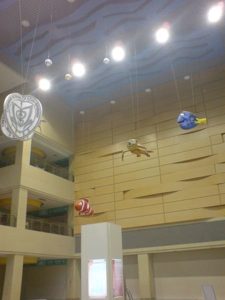 The hospital entrance hall and Nemo!