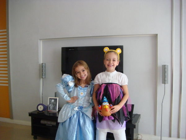 emily and sophie dressing up