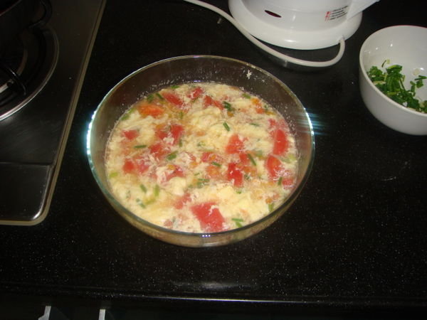 Egg and tomato soup