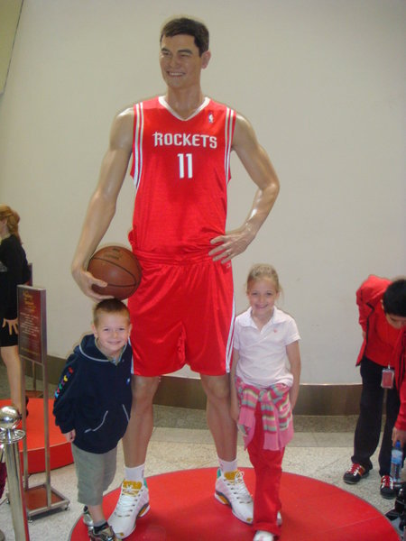 Yao Ming and the children!