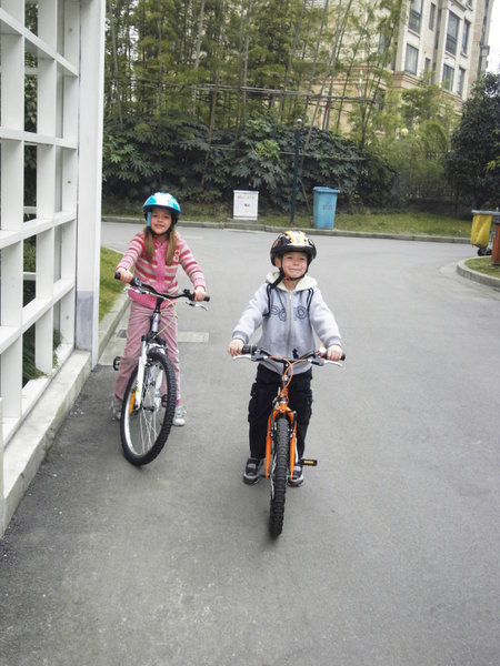 The little cyclists